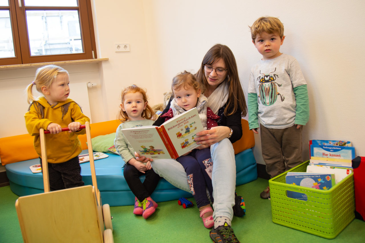  Zeiten & Preise - Kindergarten St. Josef Mühlhausen im Kraichgau Illustration 
